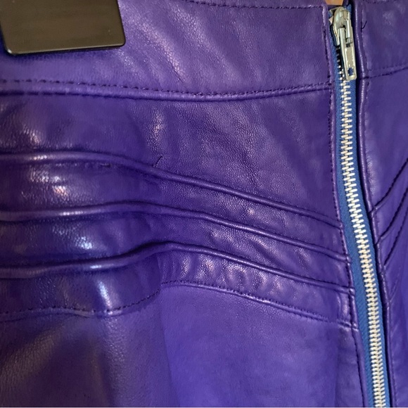 Vintage Supple Purple Leather Skirt Sz. 4 Rayon lined 24” waist - Picture 2 of 10